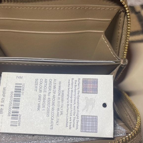 Burberry large check zip wallet grey mink NWT - Picture 2 of 10